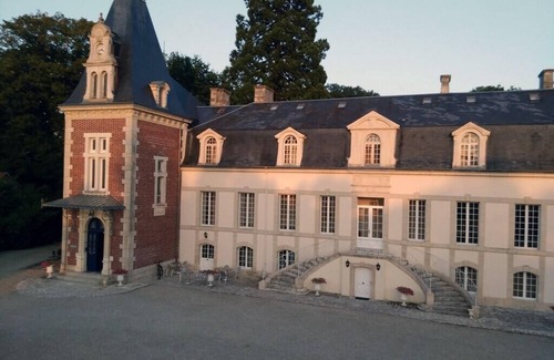 Flacey Villa | Family chateau in the heart of an estate