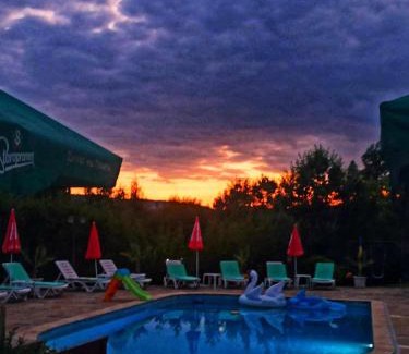 Elena Hotel | Family Complex KrisBo