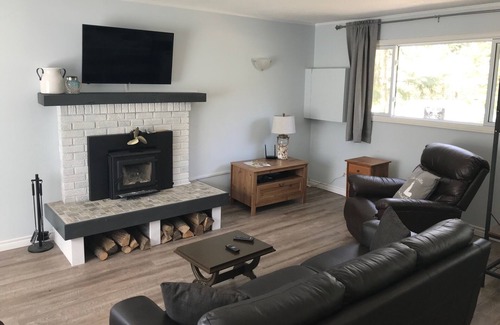 Point Clark Cottage | Family Cottage for 2021