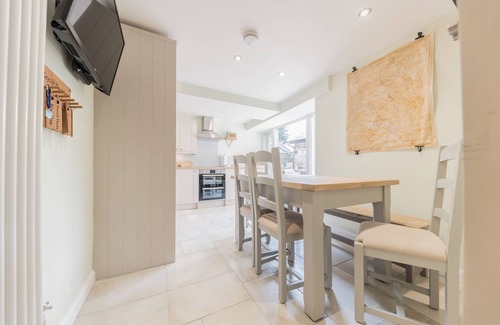 Cartmel Cottage | Family Cottage with Garden View at The Flags