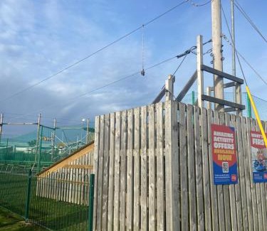 Newton House | Family&dog-friendly caravan near Porthcawl beaches