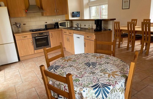 Isigny-le-Buat Cottage | Family Escape with Terrace