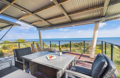 Peppermint Grove Beach House | Family friendly beach house - kangaroos nearby, see dolphins from the deck.