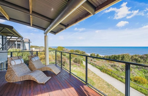 Peppermint Grove Beach House | Family friendly beach house - kangaroos nearby, see dolphins from the deck.