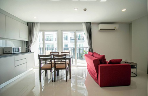 Kram Condo | Family for 5people, 2 pools, AC, Kitchen, Fitness and near the beach