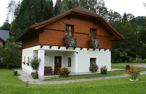 Goestling an der Ybbs Apartment | Family-friendly vacation home 120sqm with 3 sep. Bedrooms
