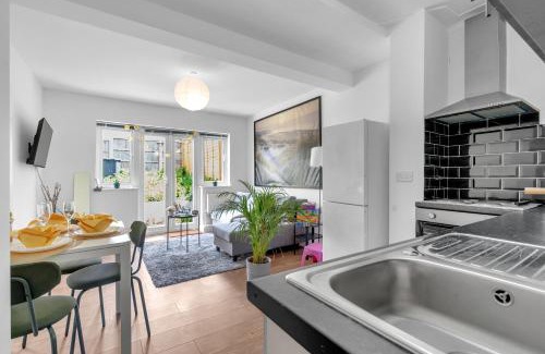 Hendon Apartment | Family friendly 1-Bed, Garden, Free Parking & Coffee, Snacks, Toiletries, 30min to Central London & Wembley Stadium