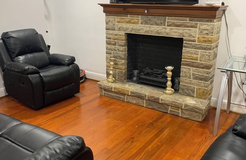 Downtown Baltimore House | family-friendly 2-bedroom home in Baltimore with WiFi, AC, Pool table, Poker