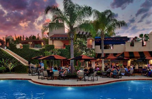Williamsburg Resort | Family friendly 2-bedroom Full kitchen. Golf ,pools.restaurants,activities.