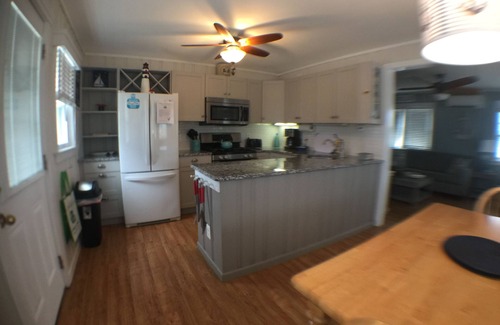 South Beach Haven House | >Family Friendly 3 bd 2 bth home S Beach Haven near beach and park