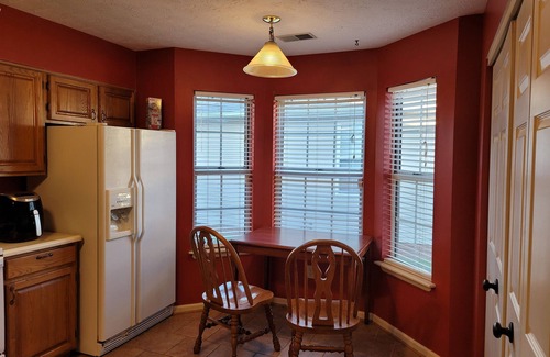 Keene House | Family Friendly 3 BR w/King Bed and Jacuzzi tub