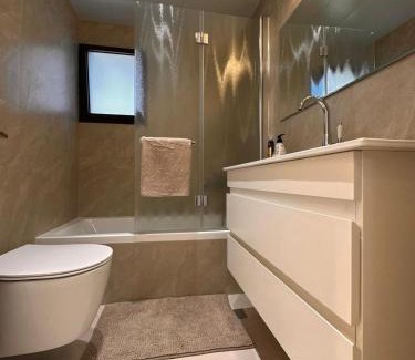 Rishon LeTsiyon Apartment | Family Friendly 3BR with Free Parking - in Rishon Letzion