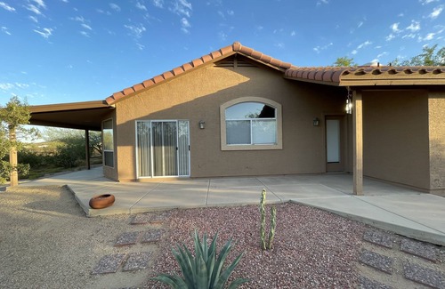 Anthem House | Family Friendly 3bed, 3bath house on Horse Ranch, minutes from trails and shops.
