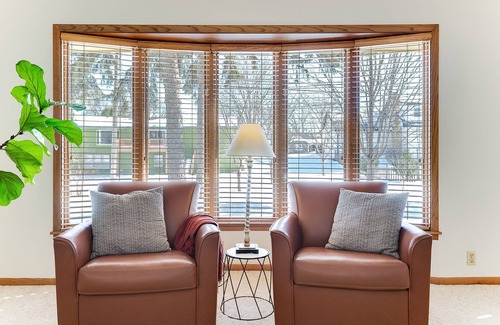 Golden Valley House | Family Friendly and Cozy Residential Home in Golden Valley