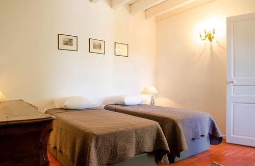 Servian Apartment | Family-friendly apartment in an estate near Pézenas