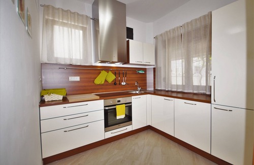 Vintijan Apartment | family-friendly apartment in a very good location, up to 6 people