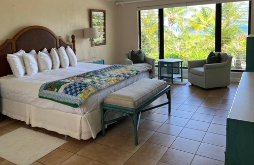 Winding Bay Villa | Family Friendly beachfront villa, pink sand beach on Winding Bay, Eleuthera