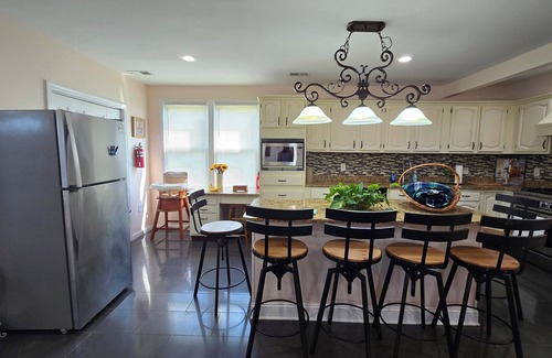Keansburg House | Family-Friendly Beach House Just 1 Block from the Water in Keansburg!