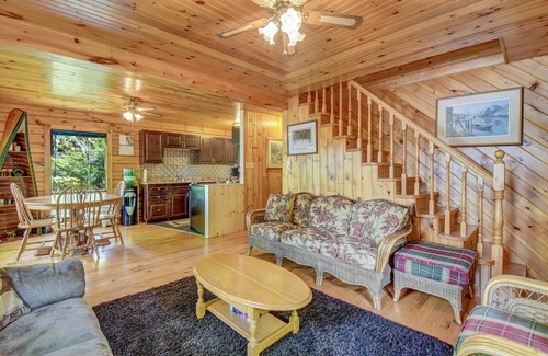Marmora and Lake Cottage | Family Friendly Beautiful Lake Front Cottage