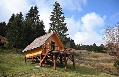Montenegro House | Family friendly bungalow for 4 adults