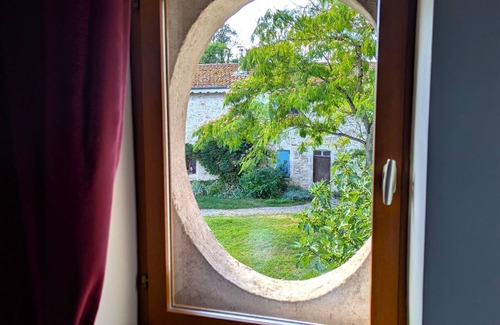 Saint-Germain Cottage | Family-friendly cottage with garden, wifi, baby gear, pet-friendly