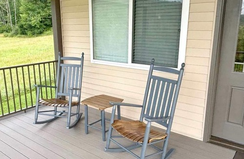 Whitney Point Cottage | Family friendly cottage, covered deck, close to lake to fish, swim, and boat