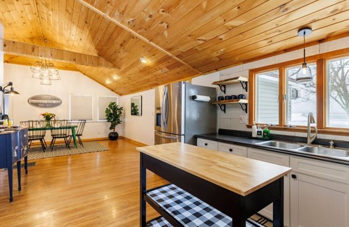 Pulaski House | Family friendly cabin with water views!