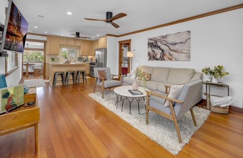 University Heights House | Family Friendly - Canyonview, Jacuzzi, EV Charger, Desk