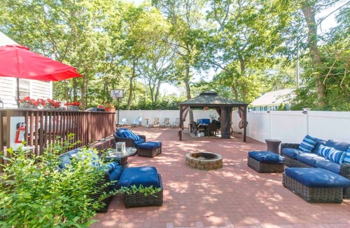 Centerville House | Family-Friendly Cape Cod Escape