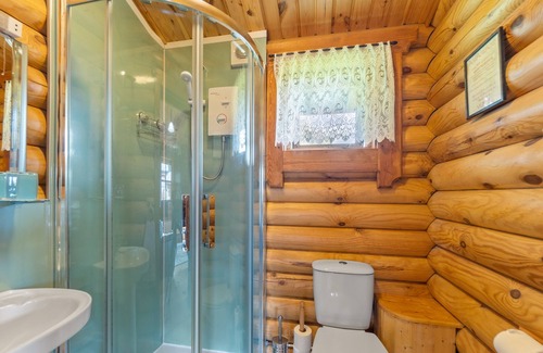 Highampton Cabin | Family-friendly, centrally placed for all parts of Devon, unspoilt countryside