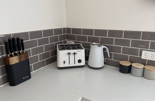 Goulburn House | Family friendly central cottage