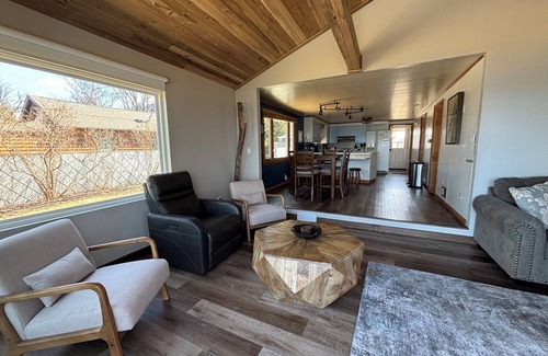 Little Sturgeon Cottage | Family friendly cottage on the bay!