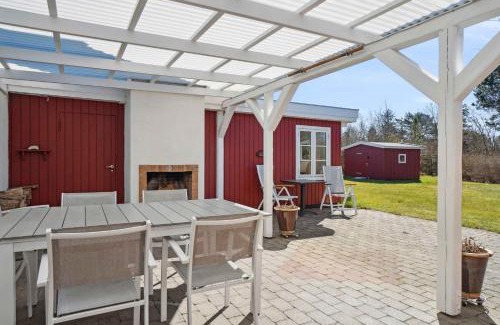 Vejby House | Family-Friendly Cottage, Secluded, 3 Terraces