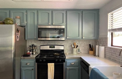 North Auburn House | Family Friendly Flat for 8 Close to Town