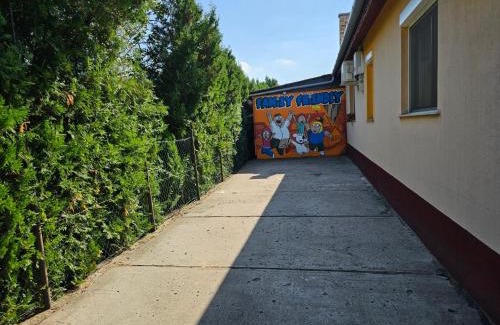 Vecses Apartment | Family Friendly Gyál