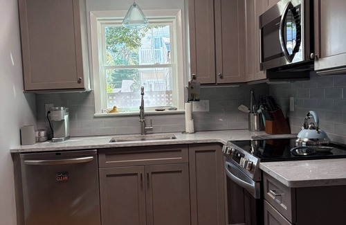 Dodds Addition House | Family friendly home, Walk to beach and town