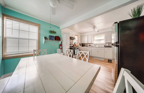 Erie House | Family-Friendly Hideaway Near Presque Isle!