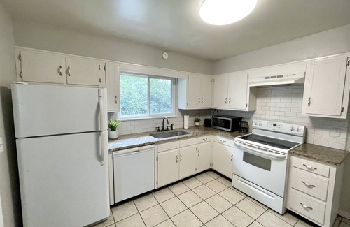 East Ridge House | Family-friendly home— 10 min from Downtown Chattanooga