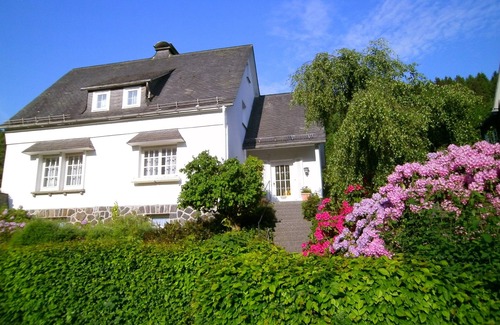 Silbach House | Family-friendly home for 10 persons, big garden, Fireplace, 4 km ski carousel.