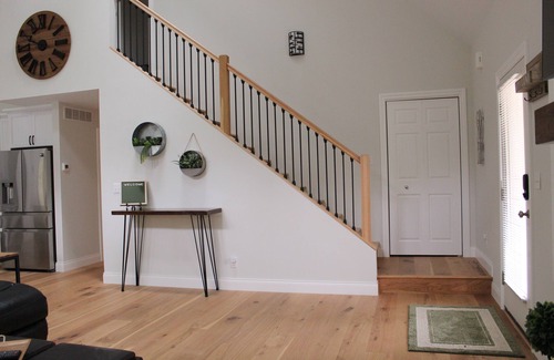 Harbert House | Family friendly home - Just a short walk to the beach!