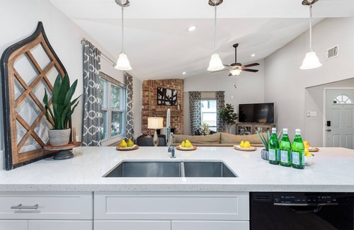 Barker House | Family-Friendly Home Near Great Southwest Equestrian Center – Horse Show Special