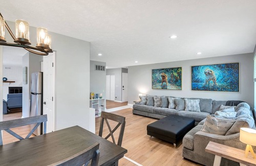 Mason House | Family Friendly Home Near Kings Island, Great Wolf, Tennis, Golf, and More!