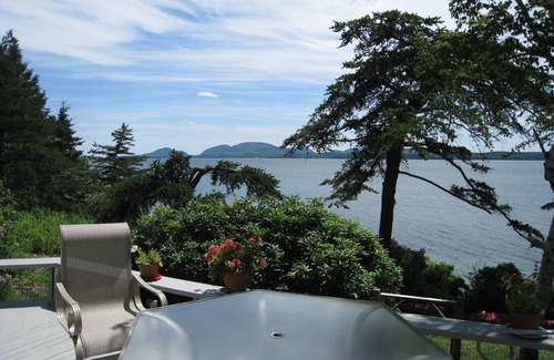 Hancock Point House | Family friendly home across Frenchman's Bay from Acadia National Park.n
