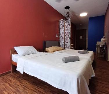 Penampang Apartment | Family-Friendly Homey Unit with Parking