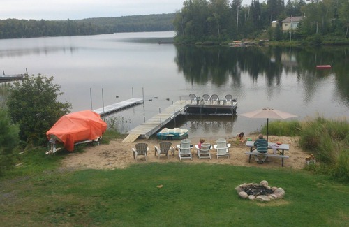 Machar Cottage | Family Friendly Lakeshore Cottage Built in 2008, Own Private Sandy Beach & Dock