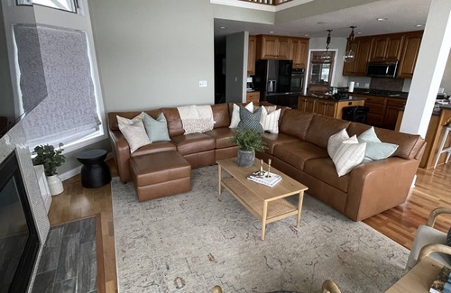 Rome City House | Family-Friendly Lakefront Home with Hot Tub and Kayaks