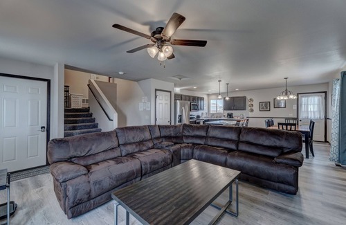 Rapid City House | Family Friendly, Locally Owned, Home on a Hill!