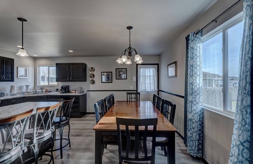 Rapid City House | Family Friendly, Locally Owned, Home on a Hill!