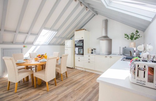 Irstead House | Family-friendly, luxury rental - close to the beach, Norfolk Broads and Norwich