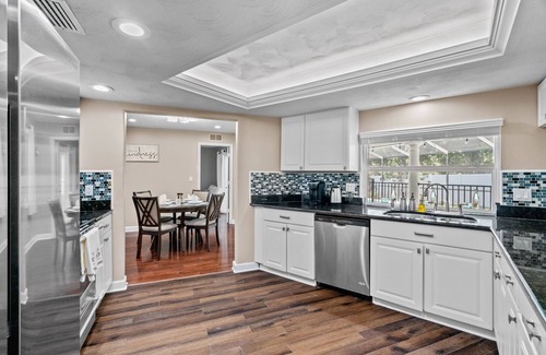 Walsingham House | Family Friendly Pool House near Beach